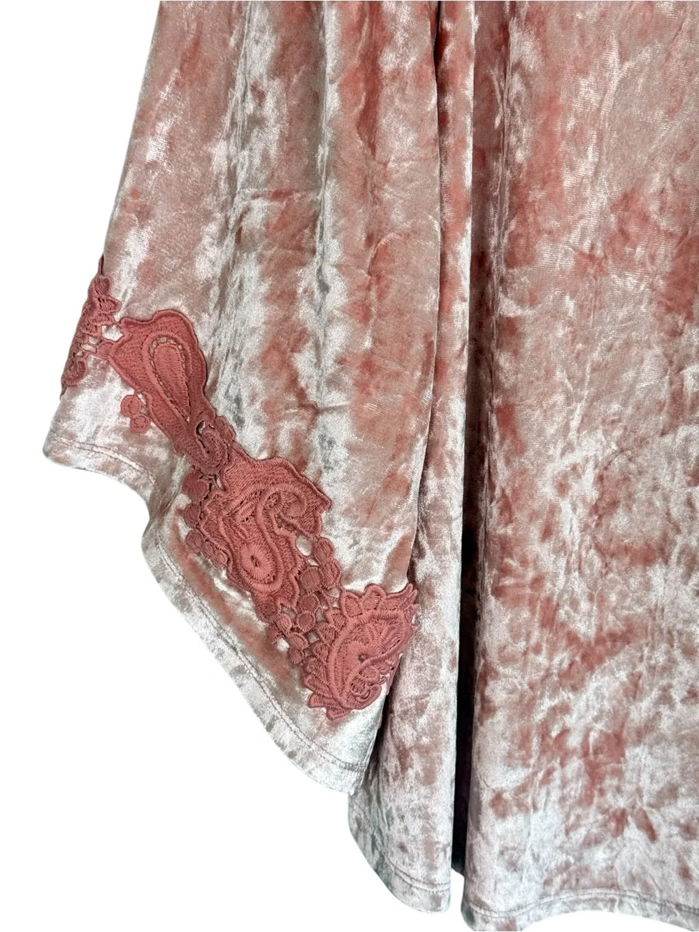 Westport 1962 Crushed Velvet Lace Trim Bell Sleeve Top Dusty Rose Pink L